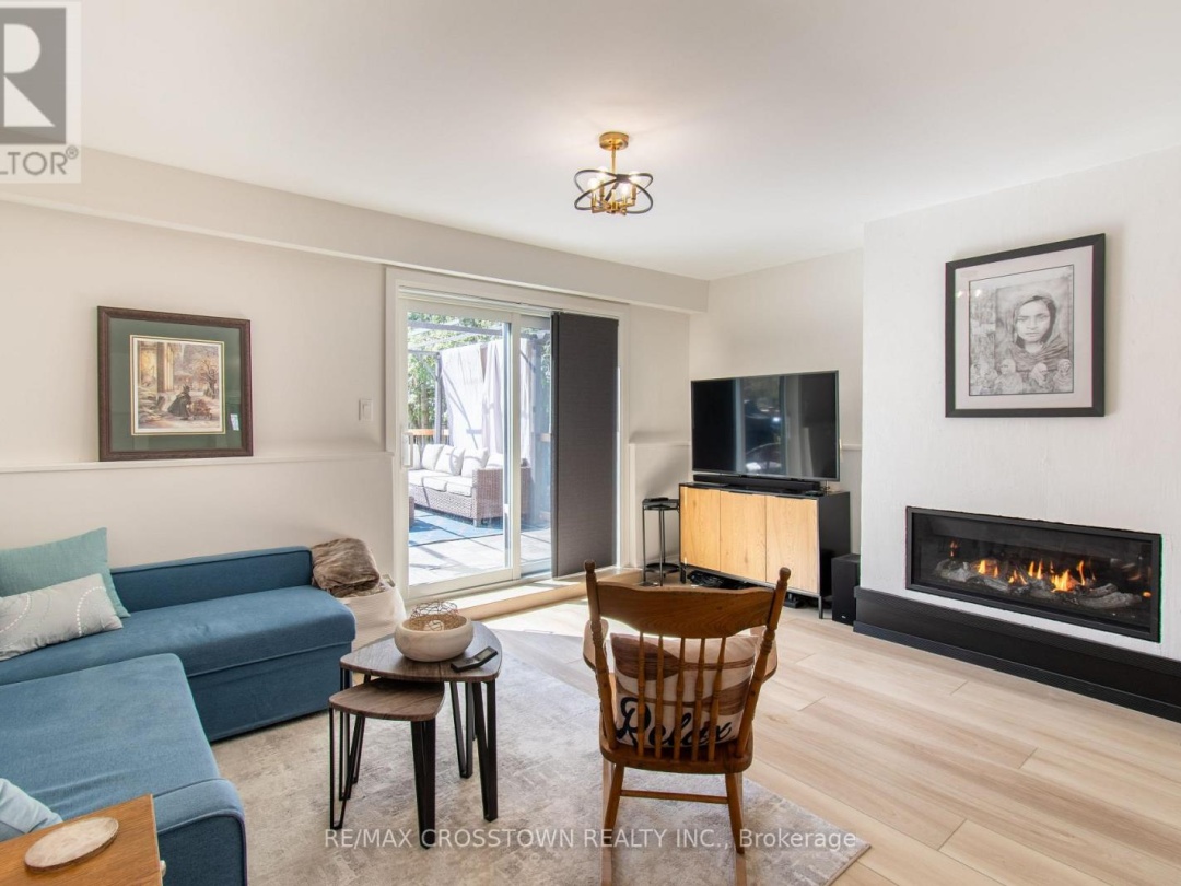 59 LANKIN BOULEVARD, Canal Lake
