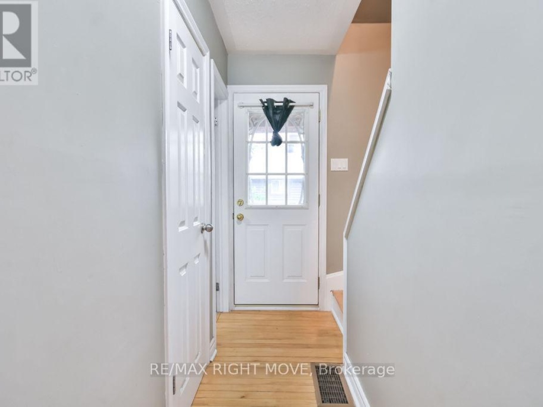 320 HILDA STREET, 