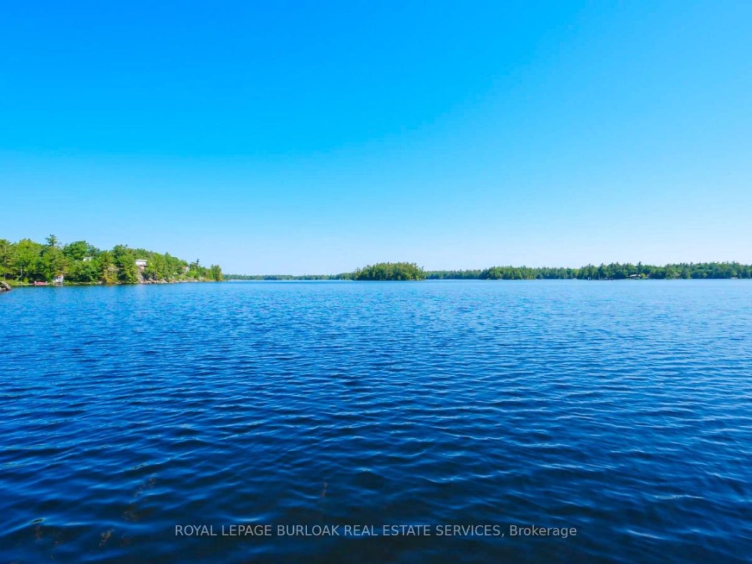 990 HASKETT'S DRIVE, Six Mile Lake