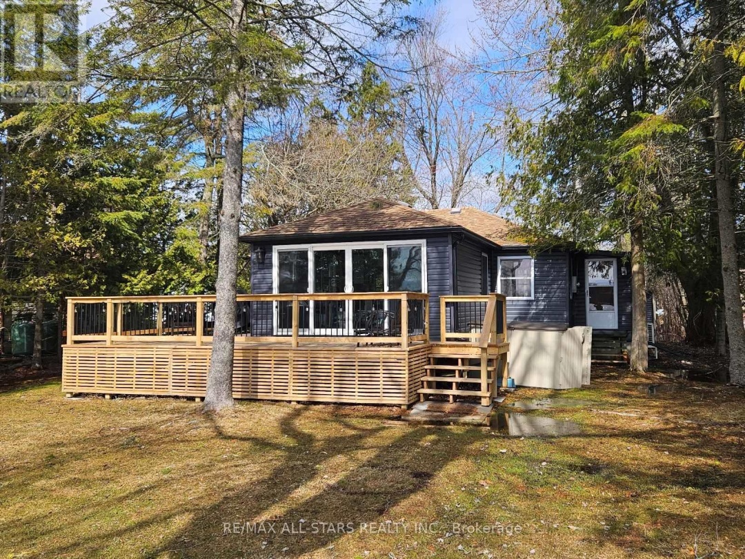 112 STURGEON GLEN ROAD, Sturgeon Lake