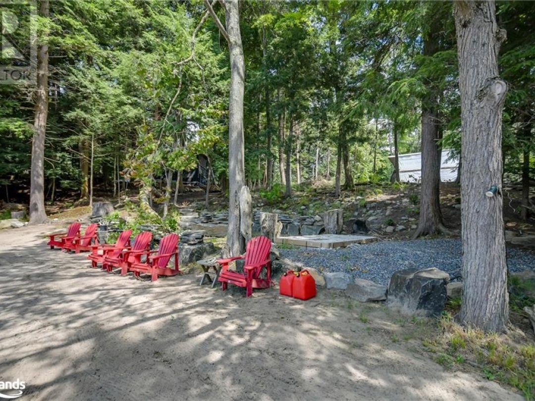 1039 Viewpoint Trail, Lake Muskoka