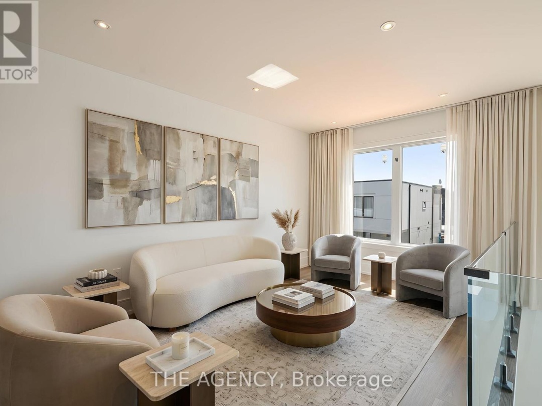 3714 QUAYSIDE DRIVE, Severn (West Shore)