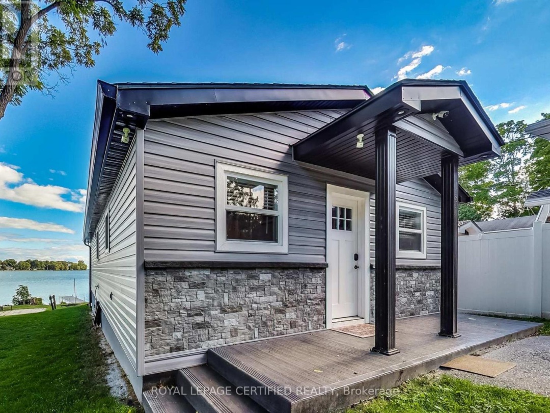 69 OLIVE CRESCENT, Lake Simcoe