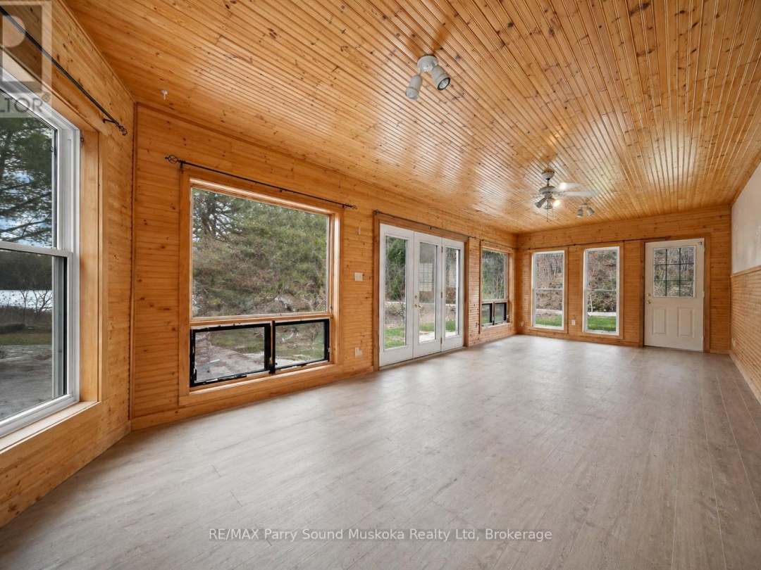 92 BLUE LAKE ROAD, Murdock Lake