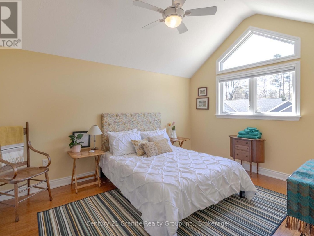 44 WEBB CIRCLE, 