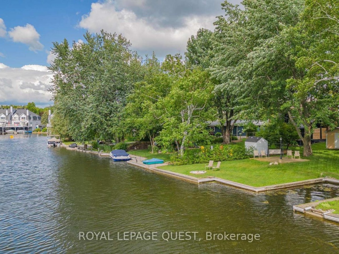 8 South Island Trail, Simcoe Lake