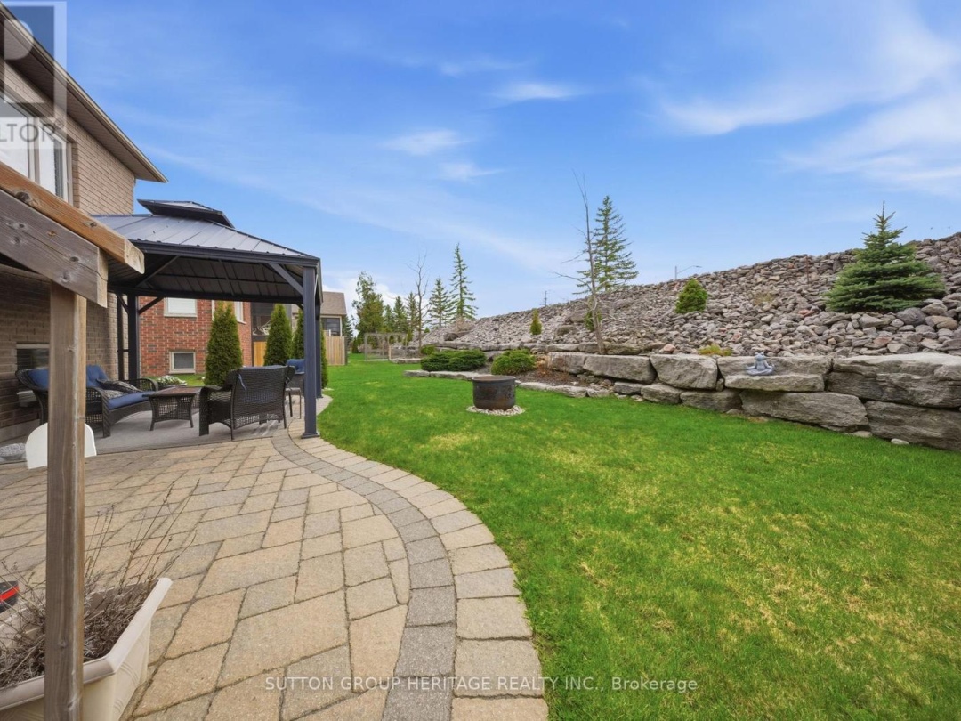 36 HUNTINGWOOD CRESCENT, Kawartha Lakes (Bobcaygeon)
