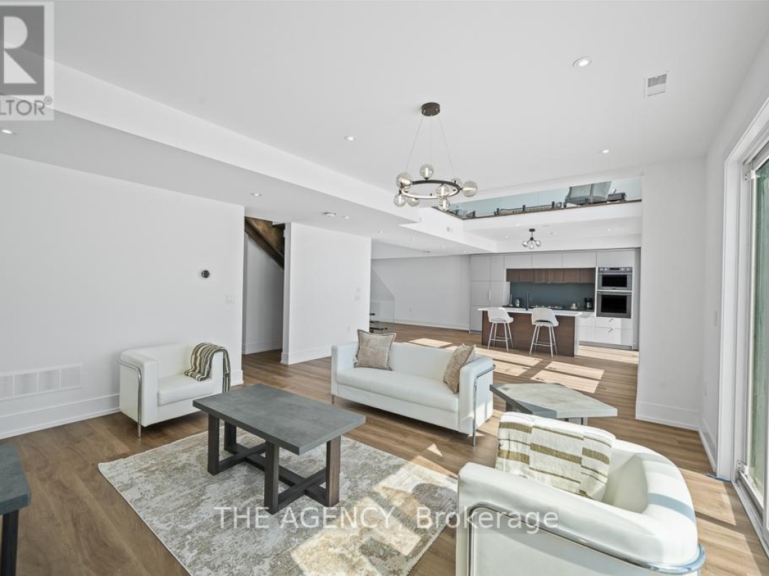 3714 QUAYSIDE DRIVE, Severn (West Shore)