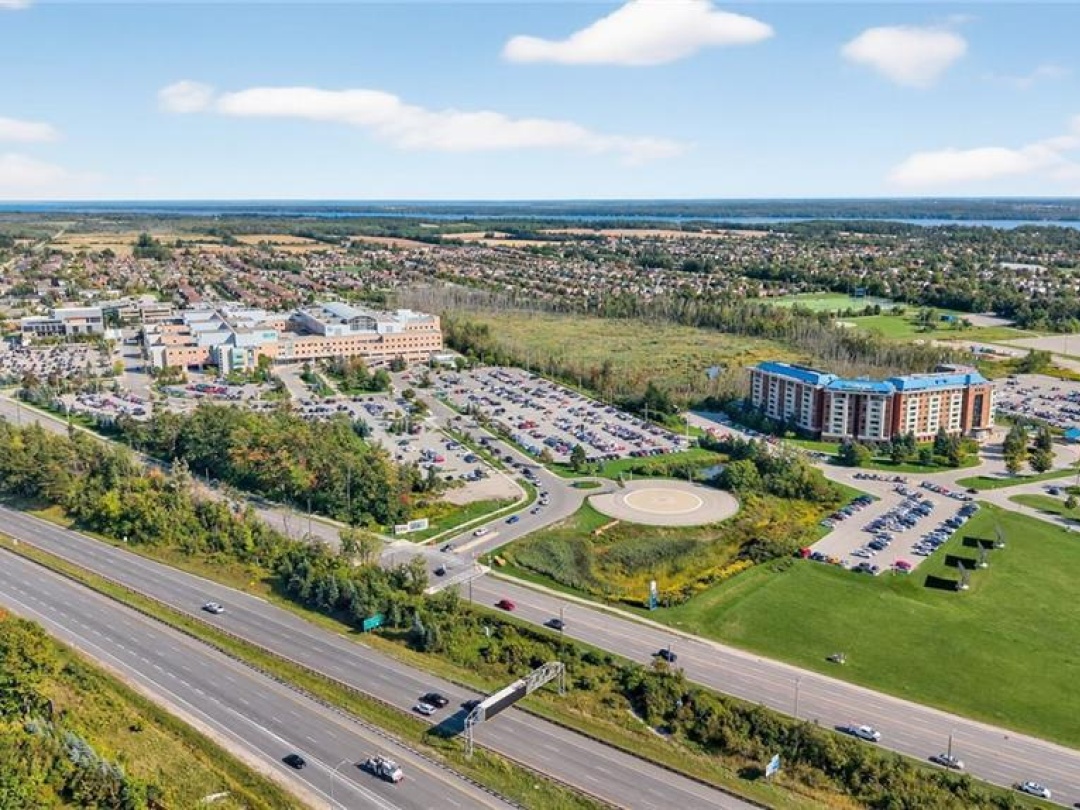 58 LAKESIDE Terrace Unit# 305, 