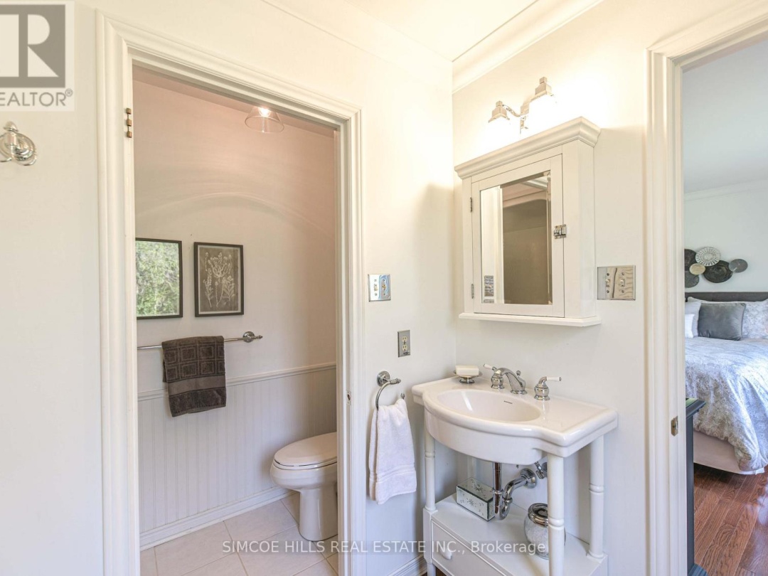 131 COURTLAND STREET, Ramara