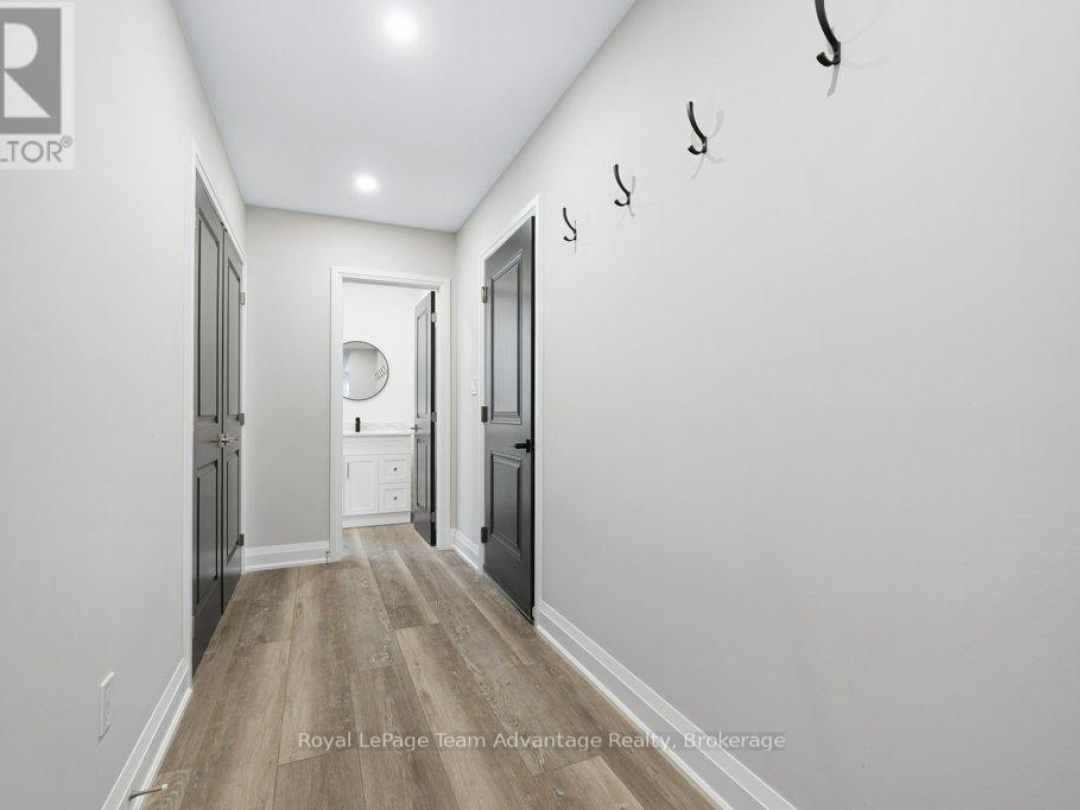 18 AVERY COURT, Parry Sound