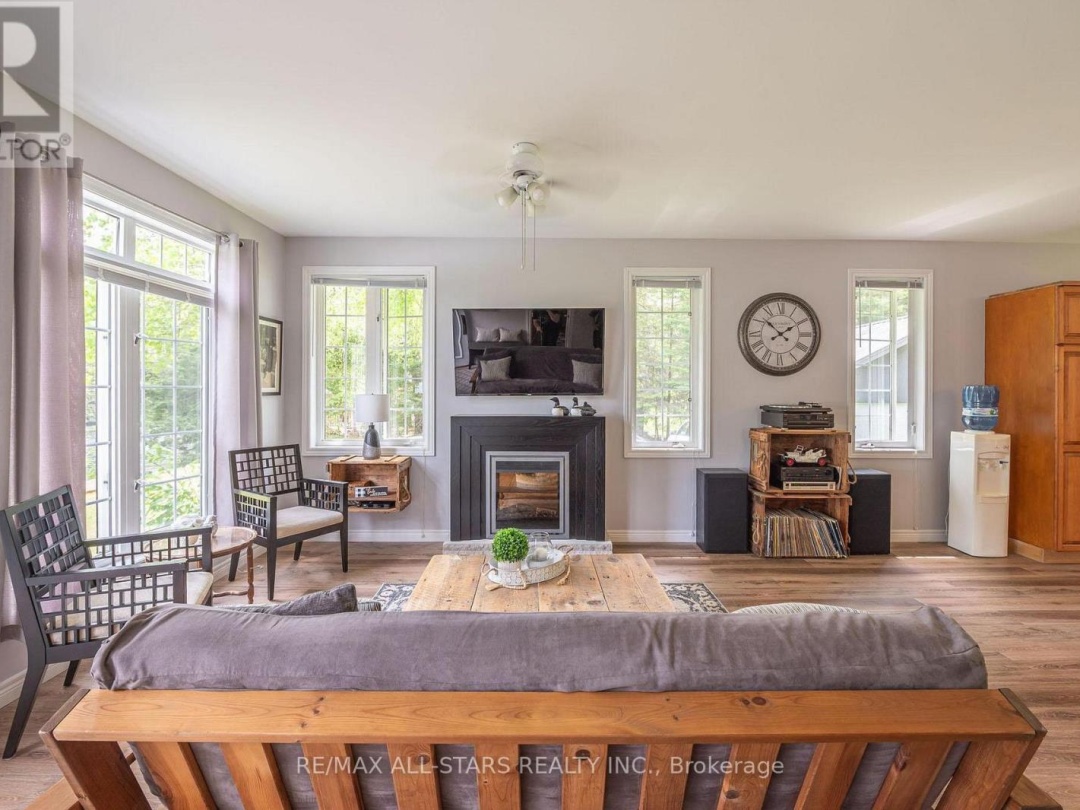 24 RELAX AVENUE, Gull River
