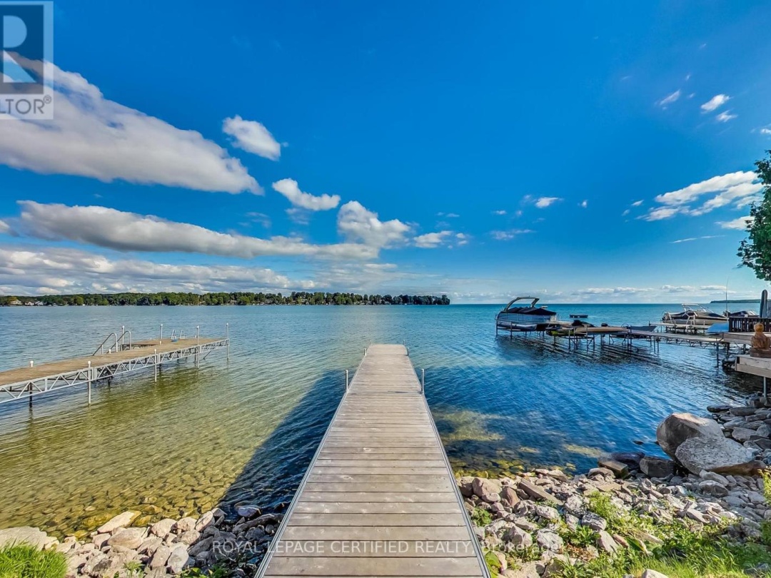 69 OLIVE CRESCENT, Lake Simcoe