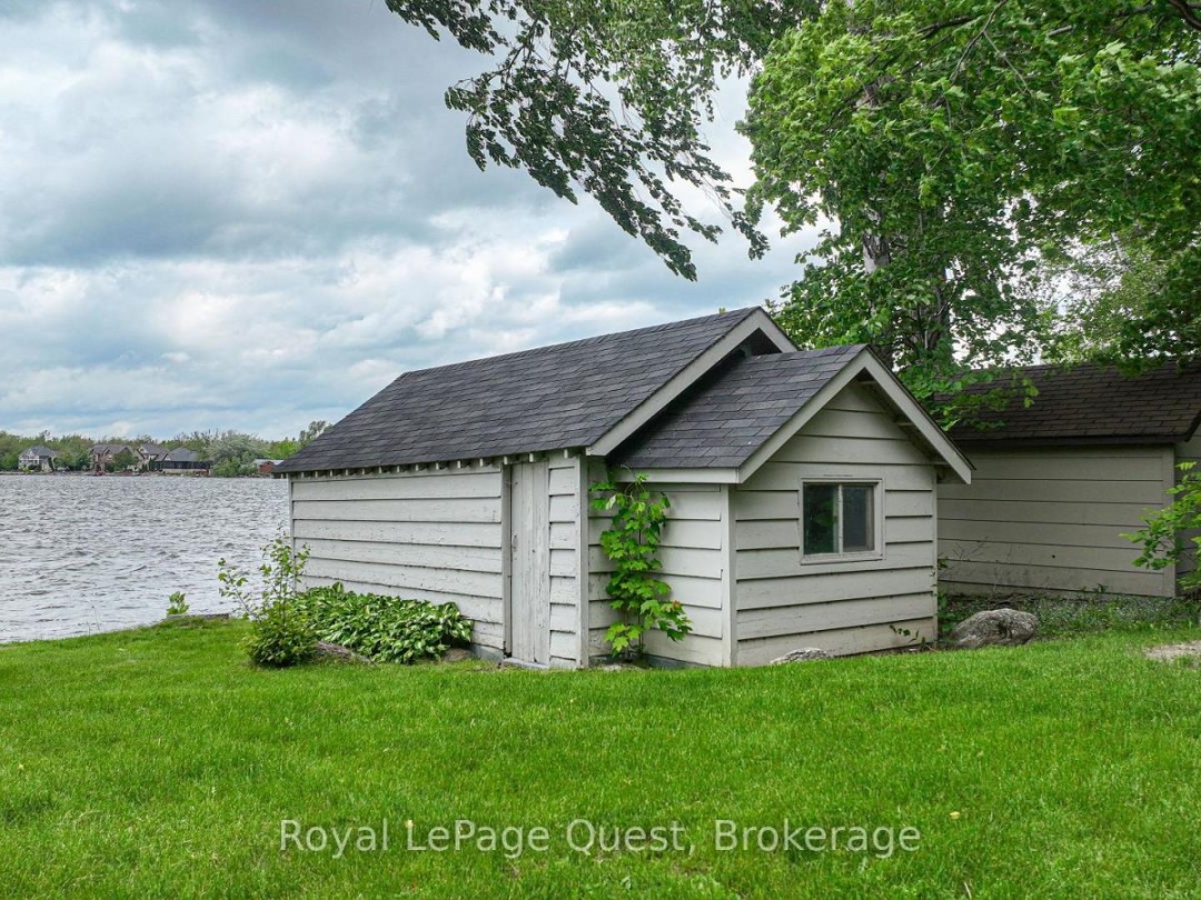 27 HEYDEN AVENUE, Lake Simcoe