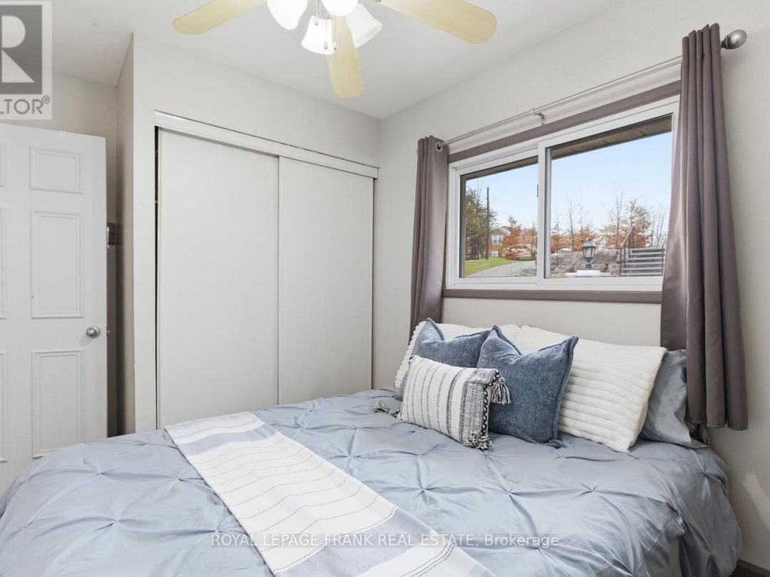 111 BALL POINT ROAD, Lake Scugog