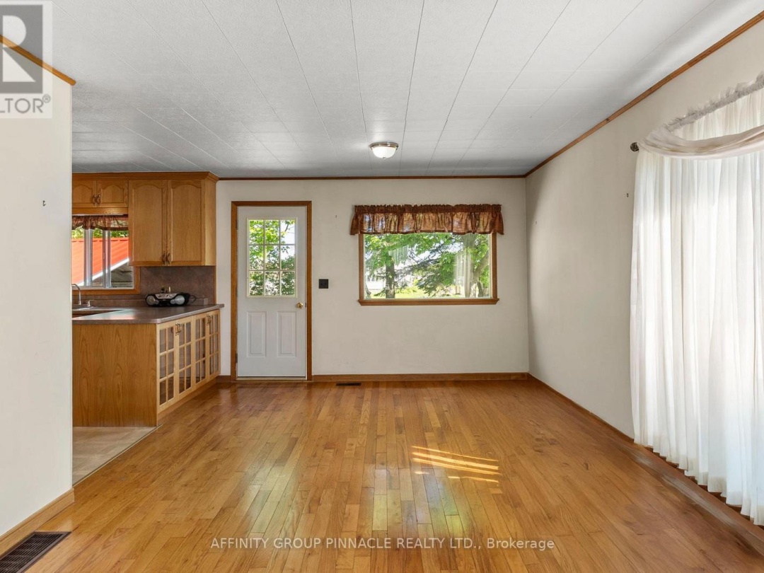 572 COUNTY RD 8 ROAD, Kawartha Lakes (Verulam)