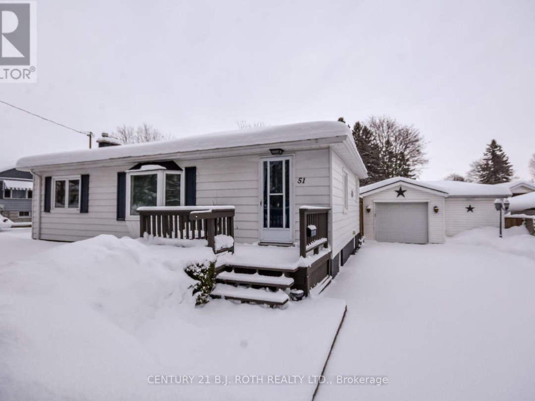 51 Fittons Road W, Orillia