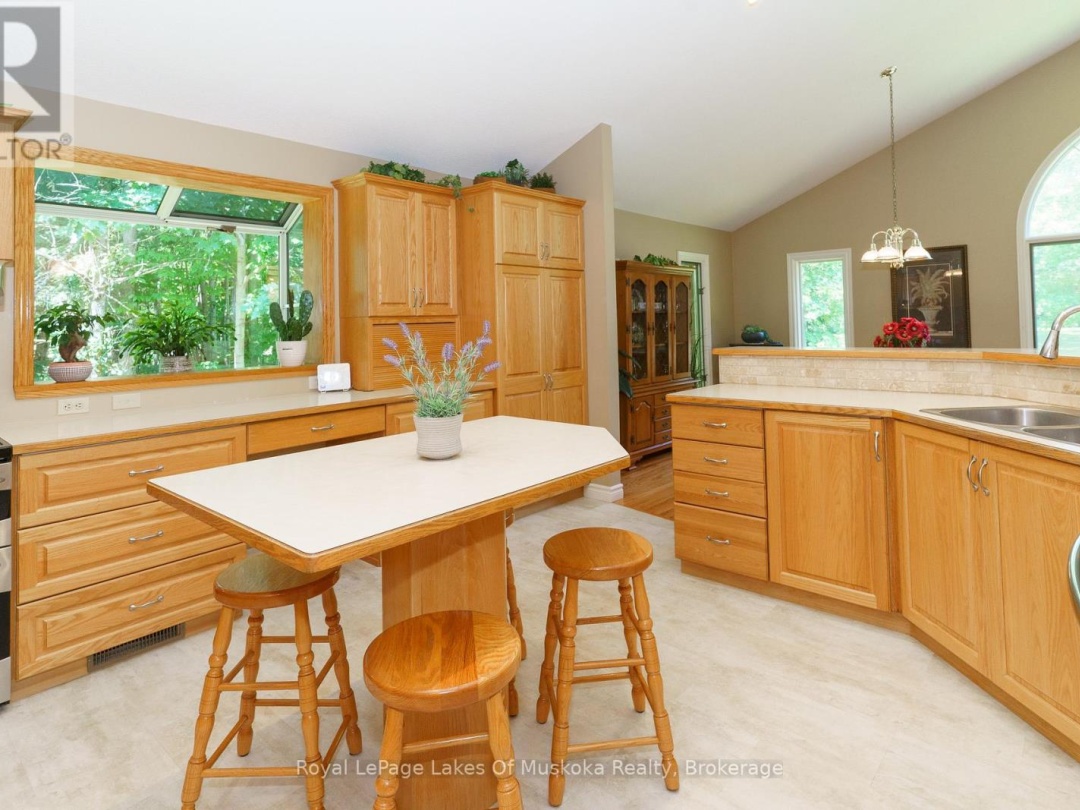 1020 AMELIA CRESCENT, Gravenhurst (Morrison)