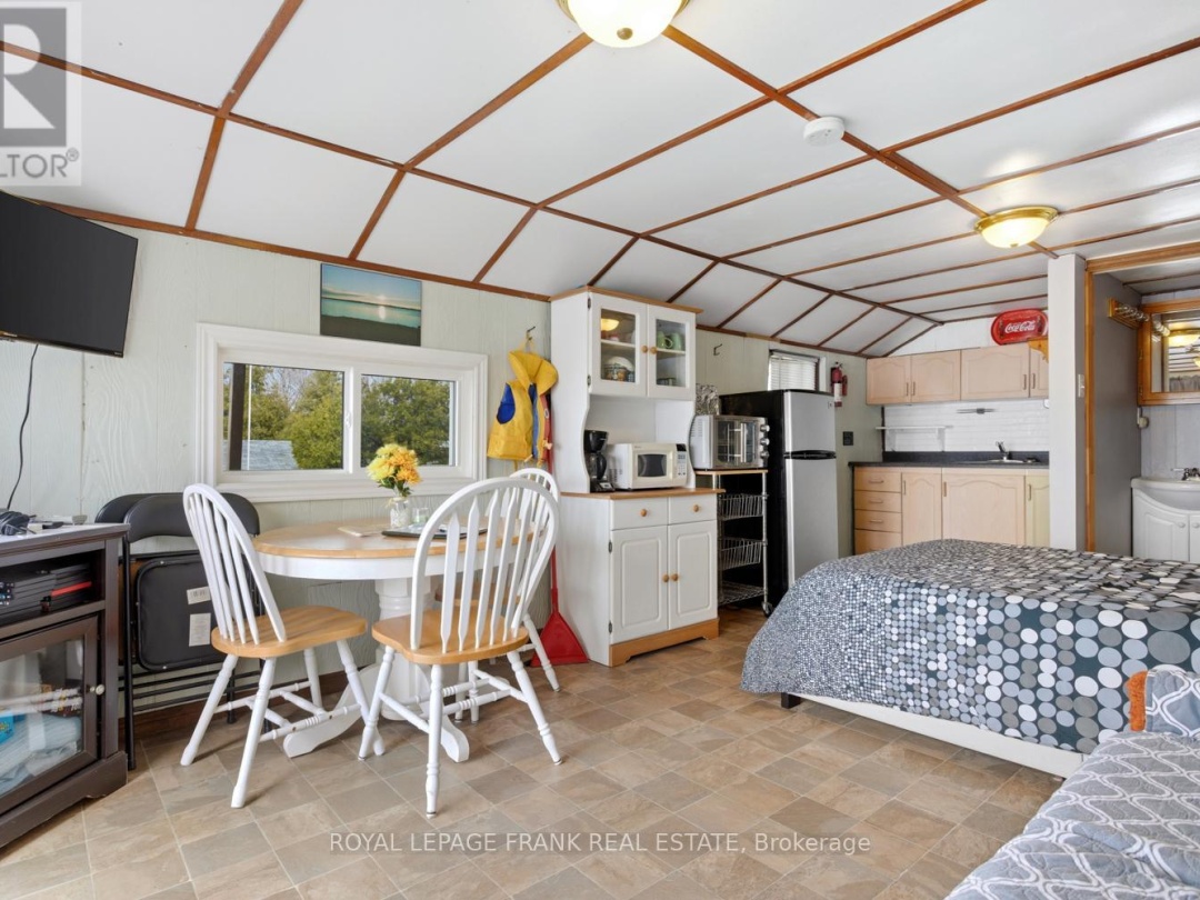 106 STARR BOULEVARD, Lake Scugog