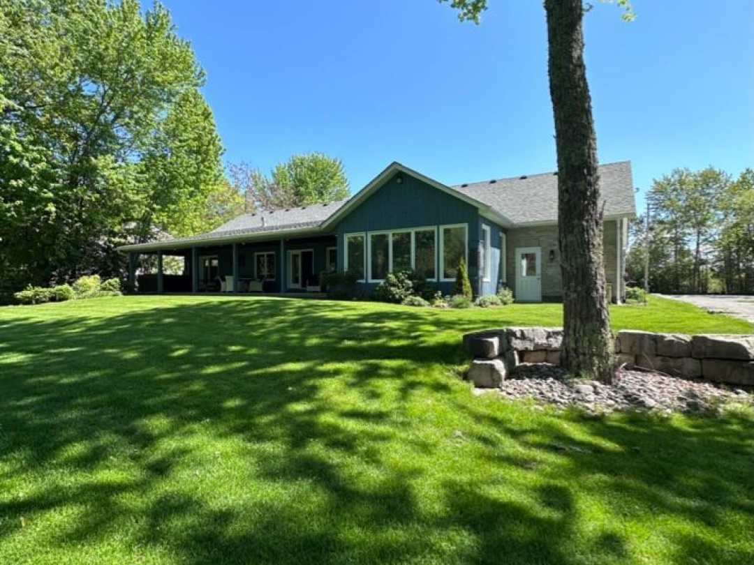 210 MOORINGS DRIVE, Burnt River