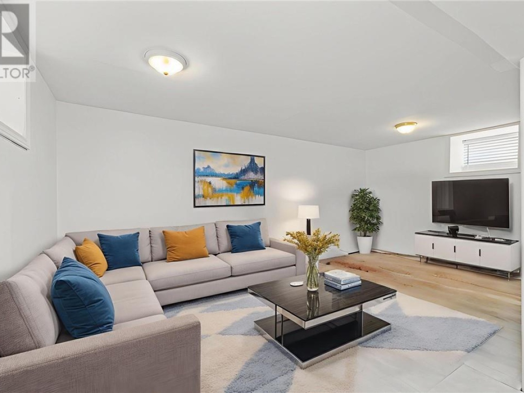 5 Hillcrest Avenue, 
