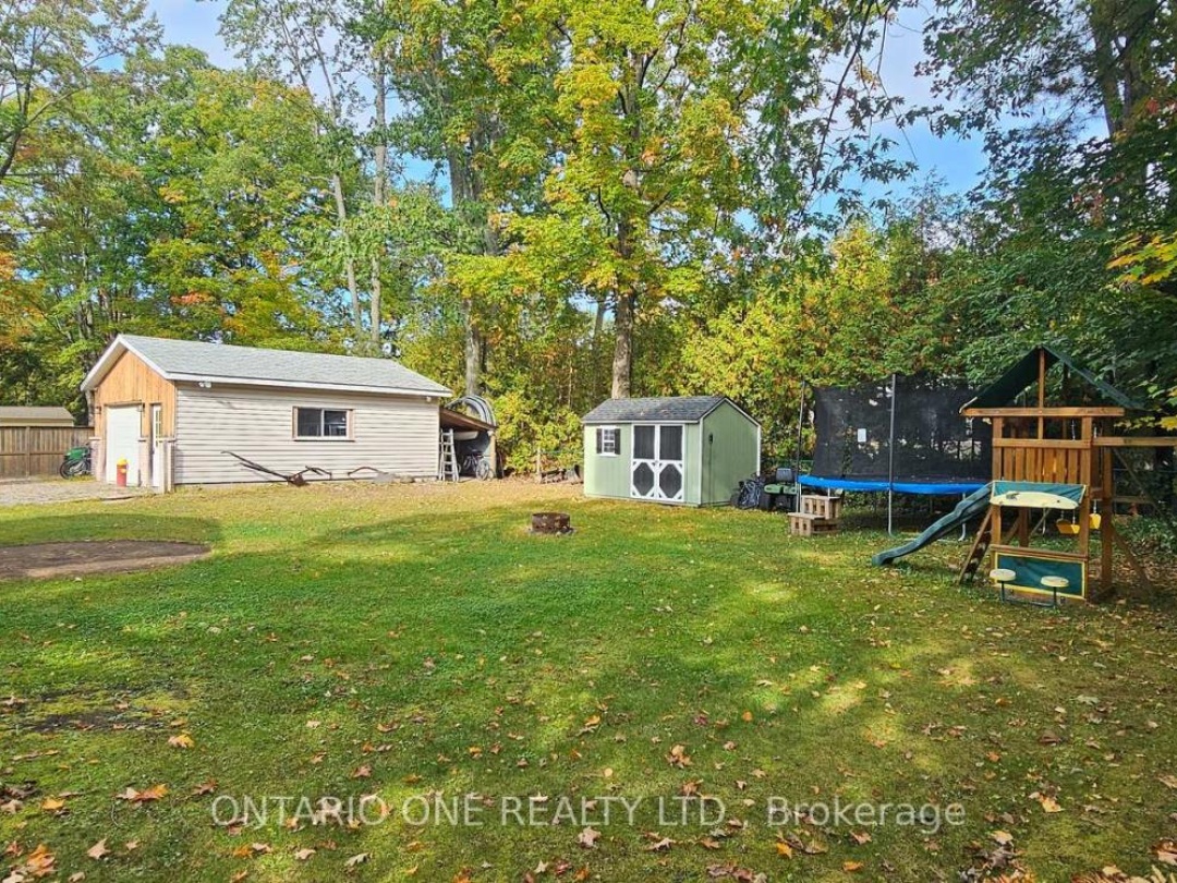 550 MUSKOKA BEACH ROAD, 