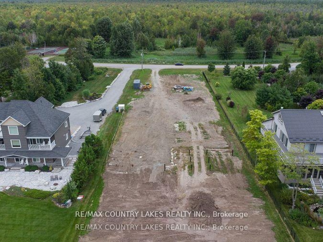 41 PARADISE BOULEVARD, Lake Simcoe