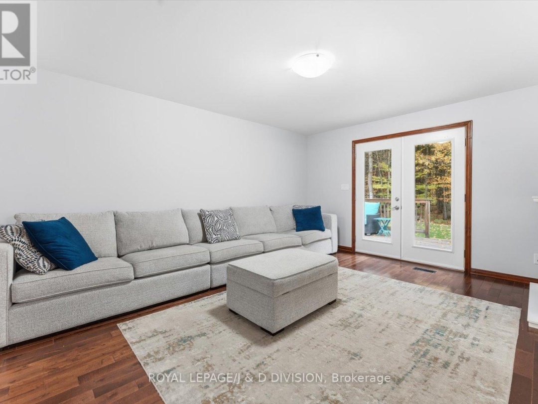 2925 PINECONE TRAIL, 