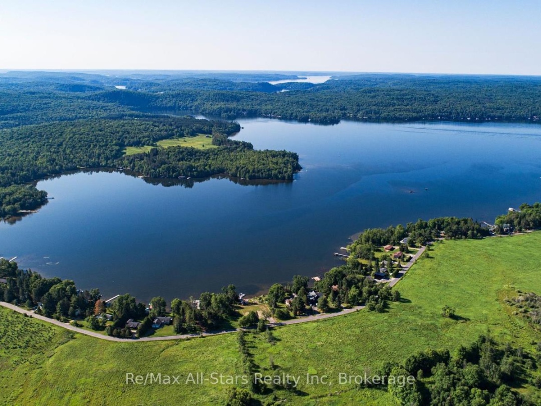A TALLY HO WINTER PARK ROAD, Lake of Bays (Sinclair)