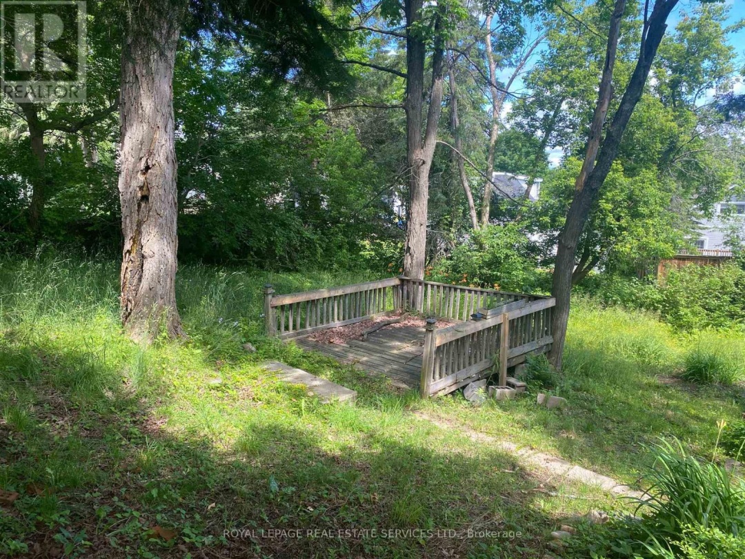 16 CORA STREET E, Huntsville (Chaffey)
