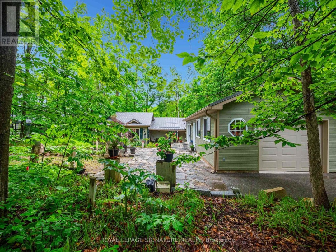 22 IROQUOIS RIDGE, 
