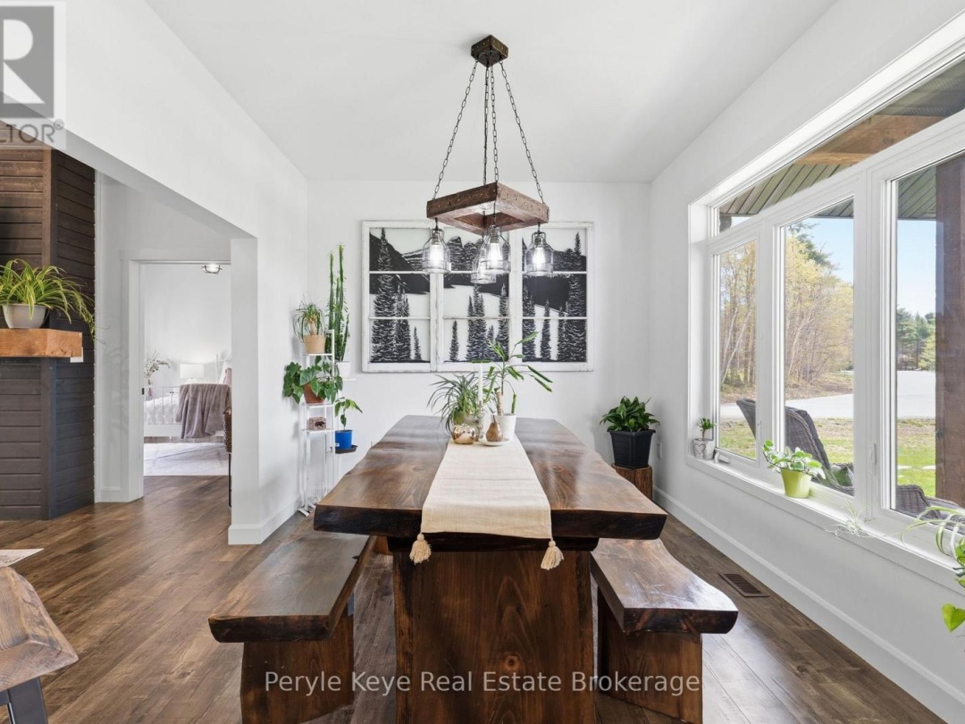 1056 XAVIER STREET, Gravenhurst (Morrison)