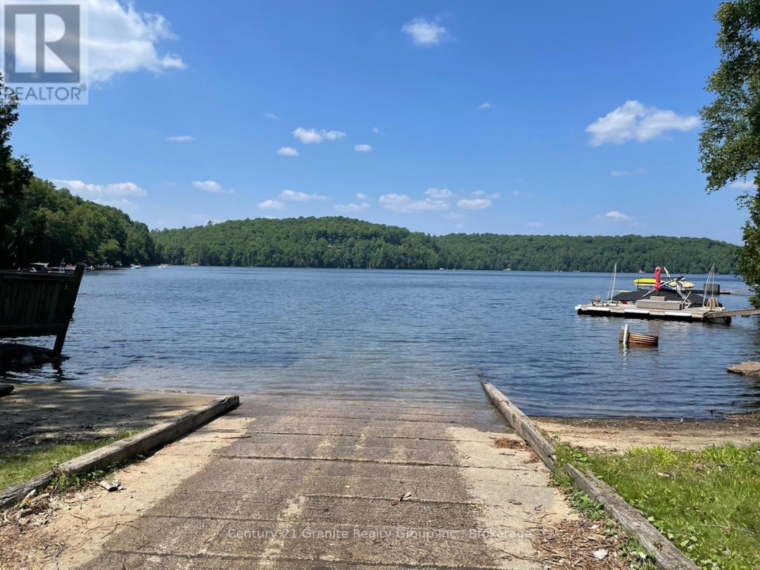 1013 MISKWABI LAKE ROAD, 