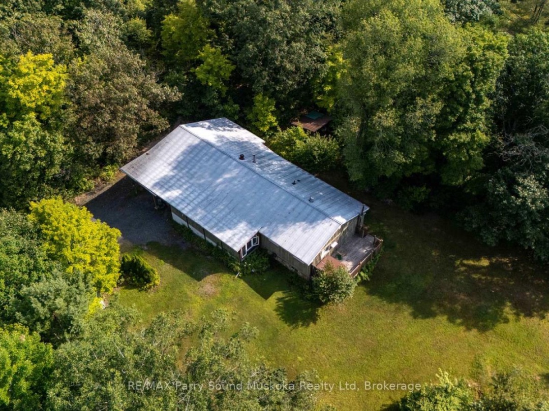 28 BLACK ROAD, Seguin
