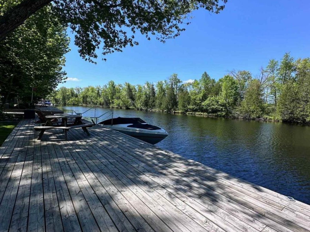 210 MOORINGS DRIVE, Burnt River