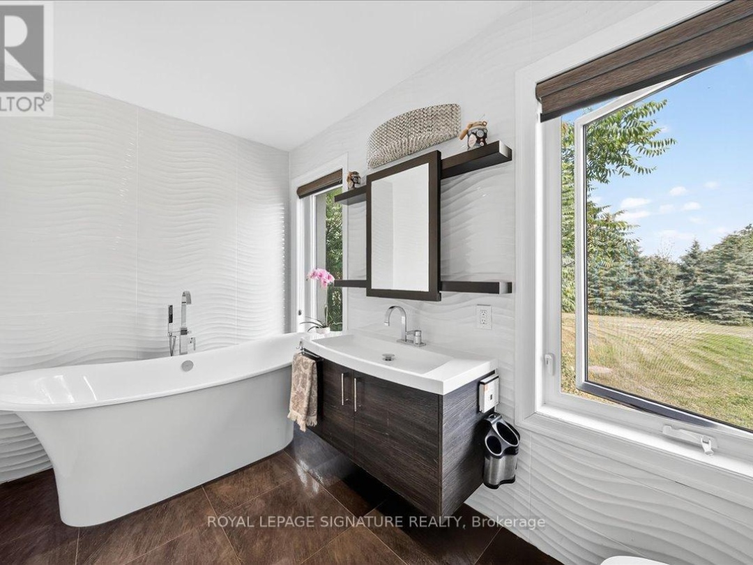 27900 THORAH SIDE ROAD, 