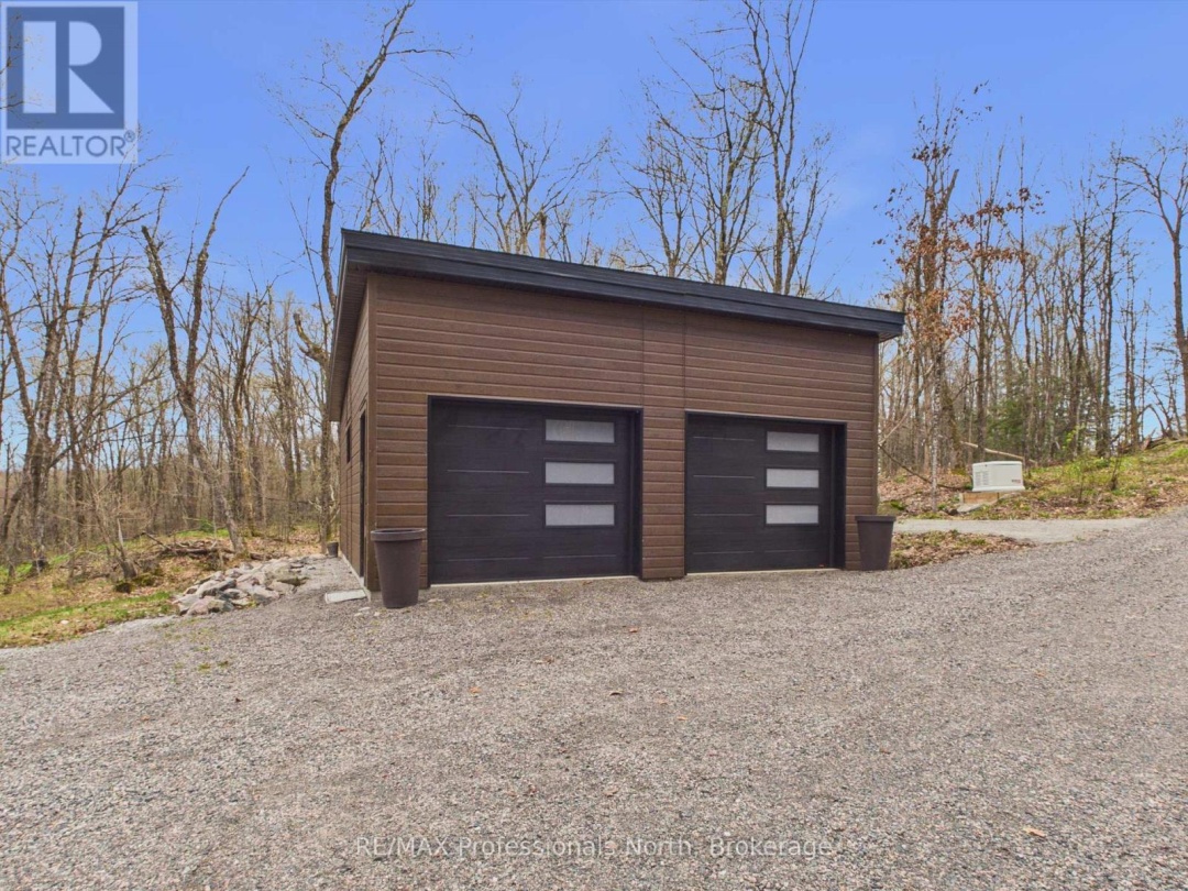 1011 OLD COTTAGE ROAD, Mckay Lake