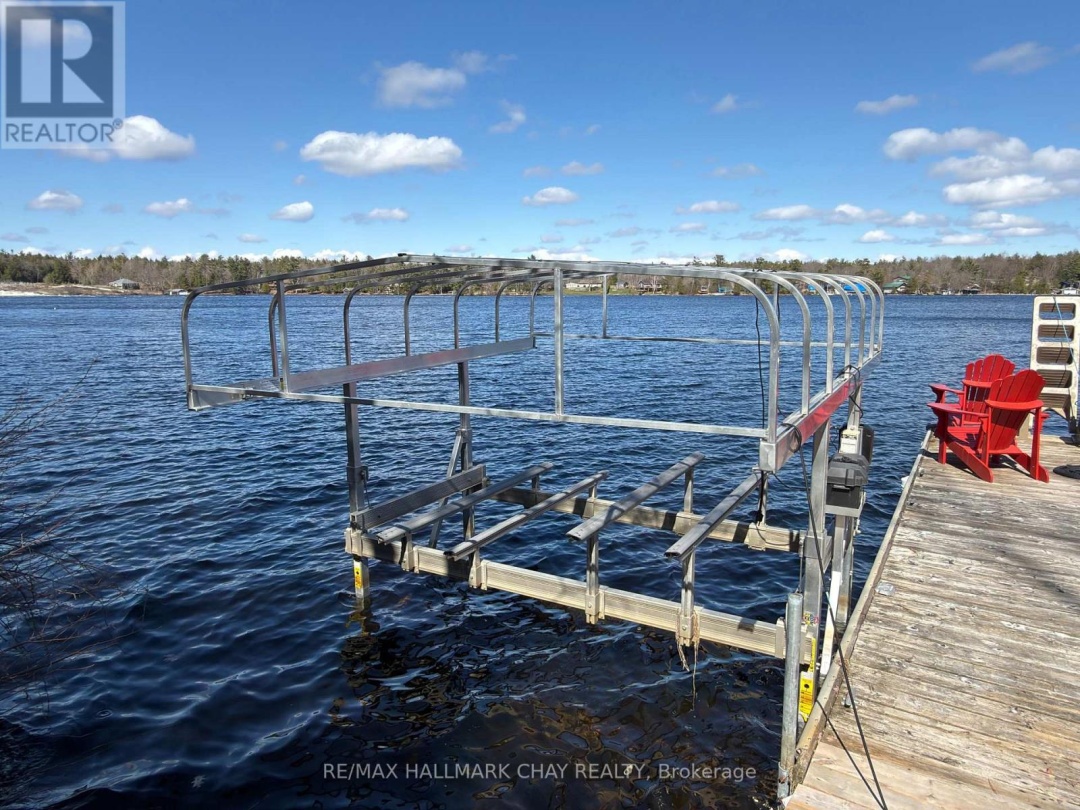 137 PICKEREL POINT ROAD, Gloucester Pool