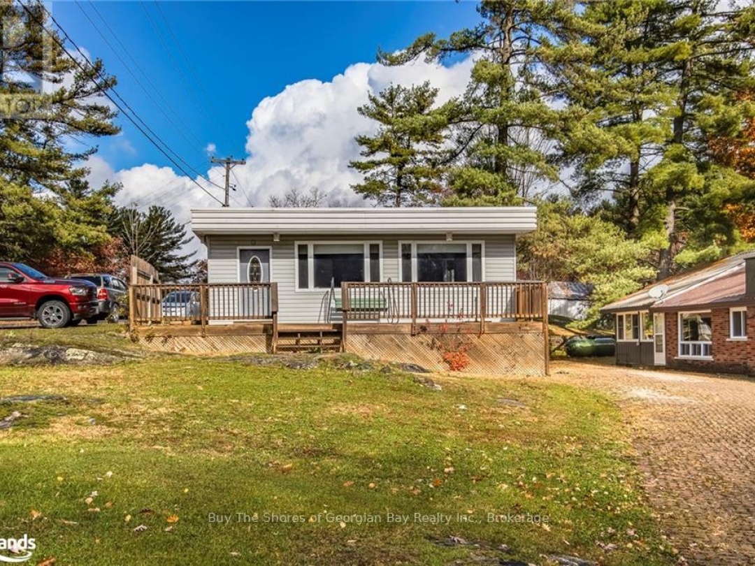 2512 HONEY HARBOUR ROAD, 