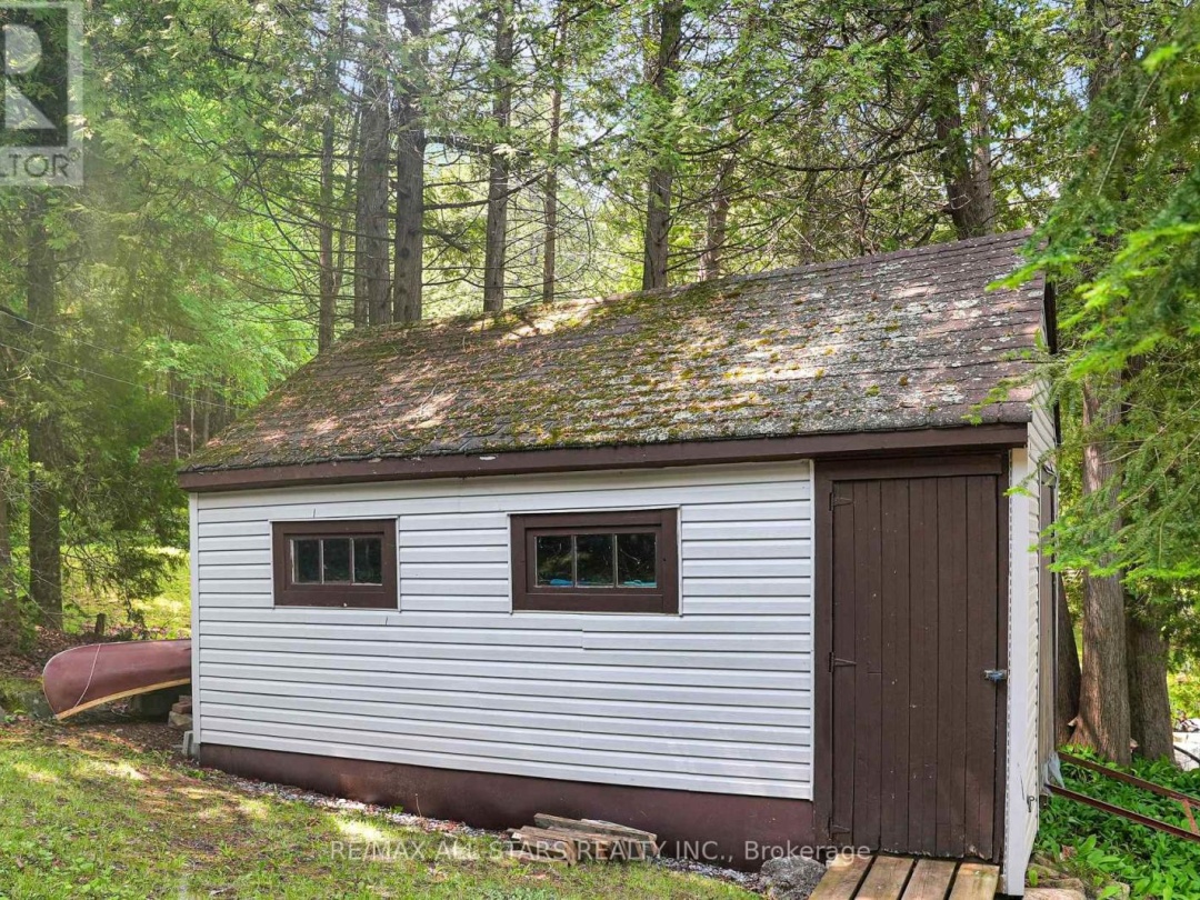 1233 CRYSTAL LAKE ROAD, Crystal Lake