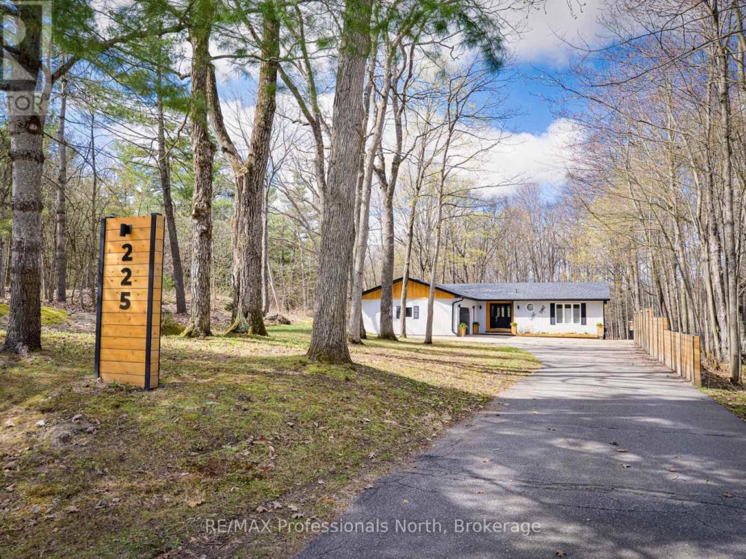 225 BLANCHARD STREET W, Gravenhurst (Muskoka (S))