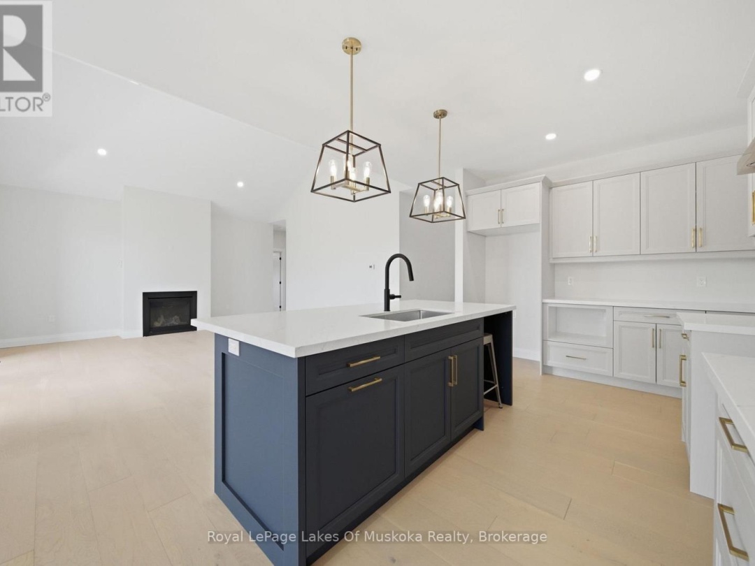 21 HENRY BALL COURT, Oro-Medonte (Warminster)