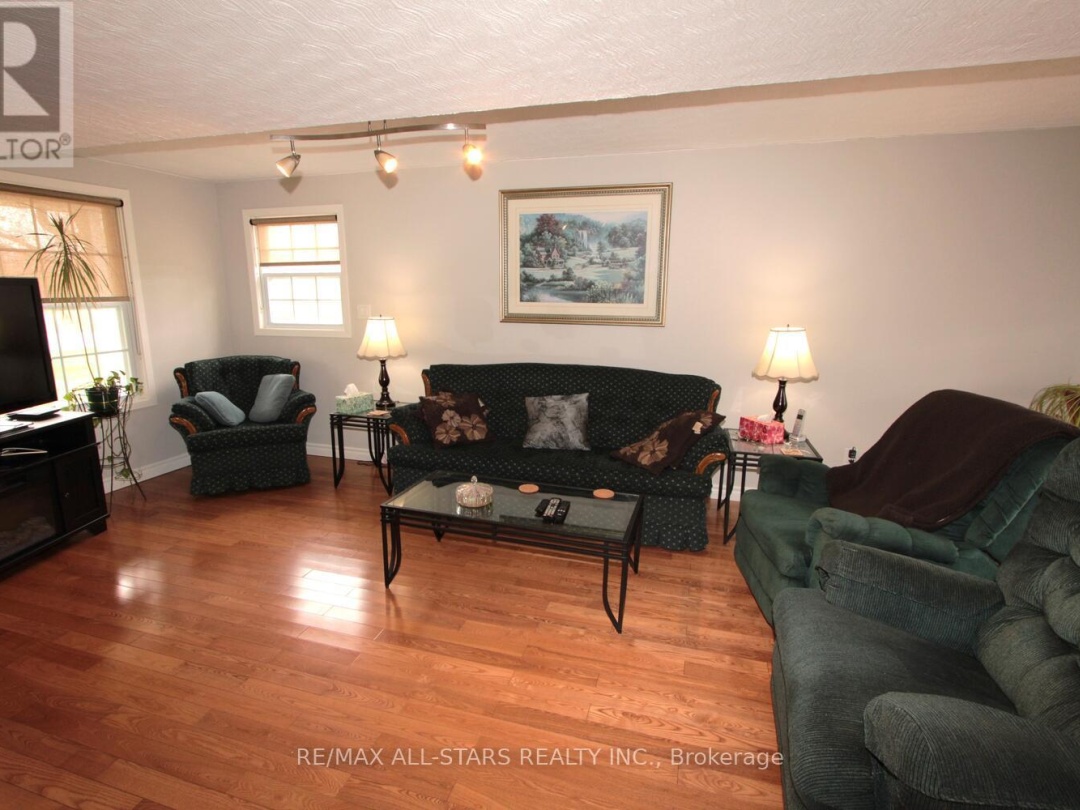 137 REID STREET, Kawartha Lakes (Bobcaygeon)