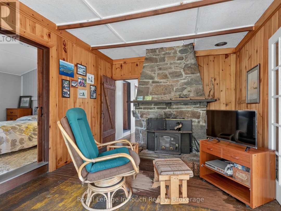 34 B320 SANS SOUCI ISLAND, Georgian Bay