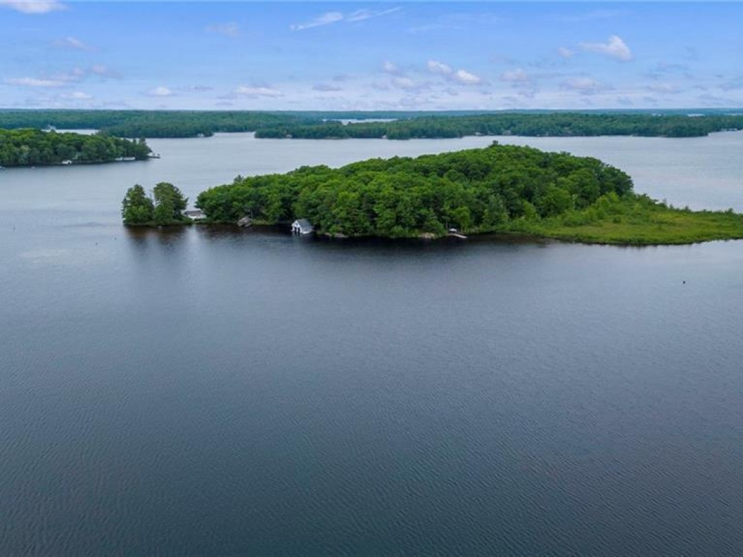 70 Caisses Island, Lake Muskoka