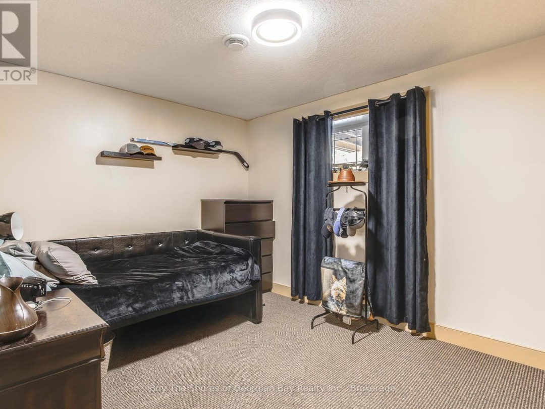 399 DAWSON'S SIDE ROAD, 