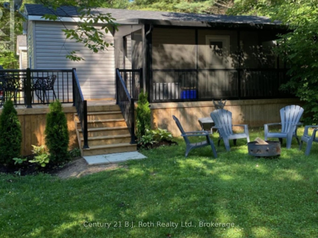719 POPLAR CRESCENT, Bonnie Lake
