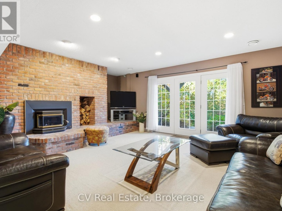 1060 S SUNSET BAY RD, Lake Muskoka
