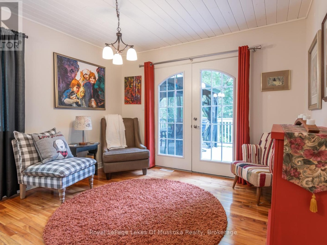1588 SKYLINE DRIVE, Peninsula Lake