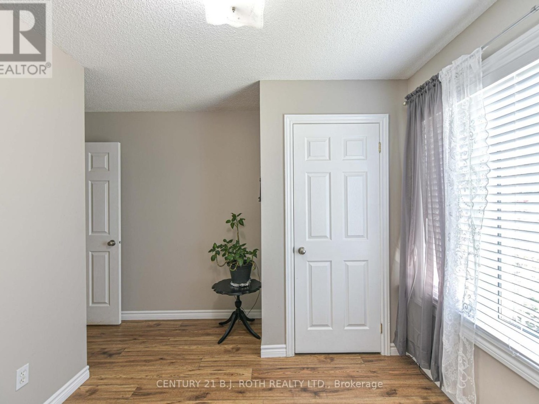 7576 CRONK SIDE ROAD, 